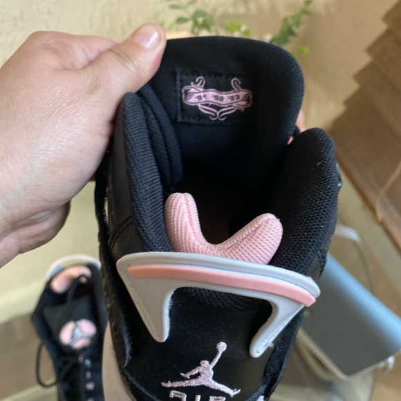 Jordan 6 ring black and pink - Picture 2 of 4